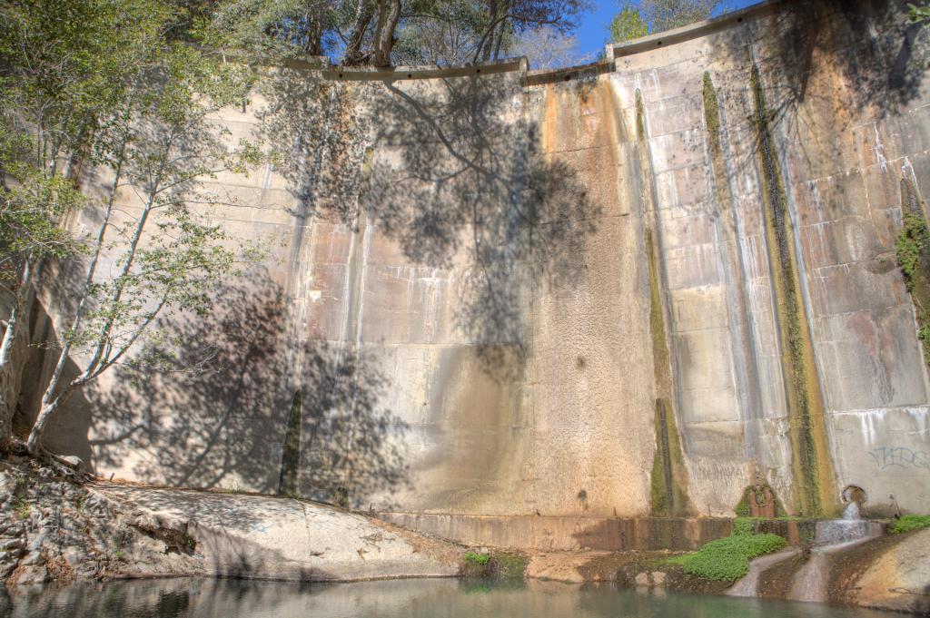 Dam in Arroyo Seco